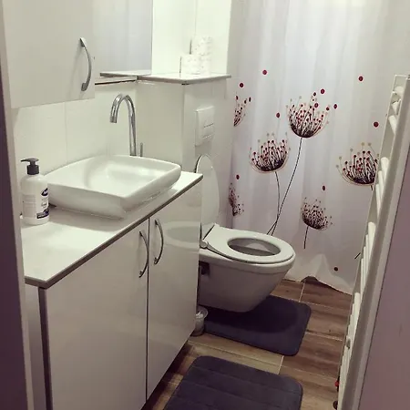 아파트 Apartment In The Old City